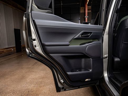 Used 2025 Lexus GX 550 image 38