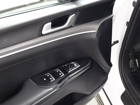 Used 2022 Kia K5 GT-Line image 15