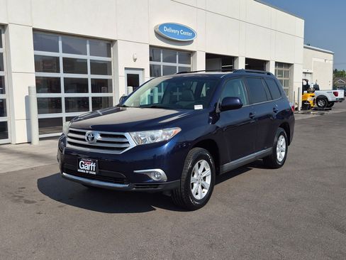 Used 2013 Toyota Highlander SE AWD/4WD image 10
