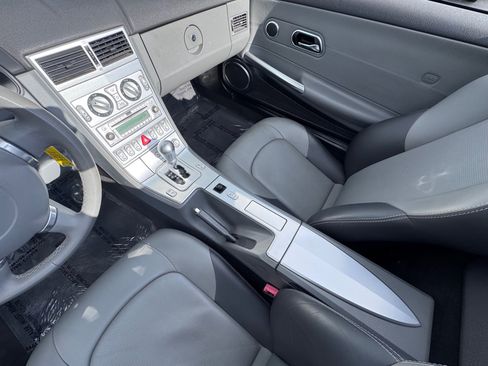 Used 2005 Chrysler Crossfire Limited RWD image 14