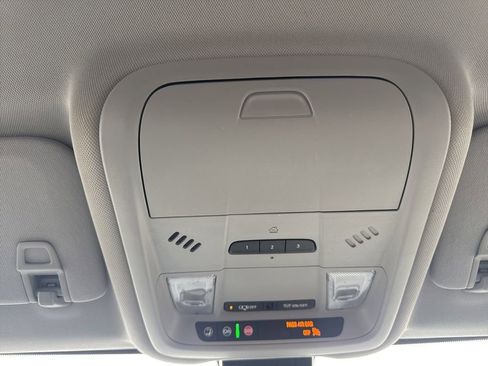 Used 2020 Chevrolet Equinox LT w/ Driver Convenience Package image 25