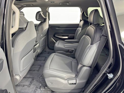 Used 2025 Kia EV9 Light Long Range image 40