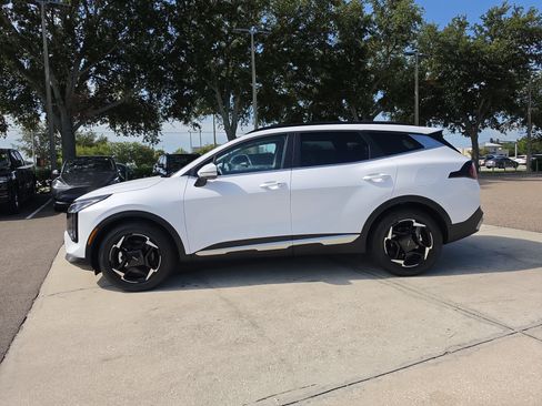 Certified 2026 Kia Sportage EX w/ EX Panorama Roof Package FWD image 5
