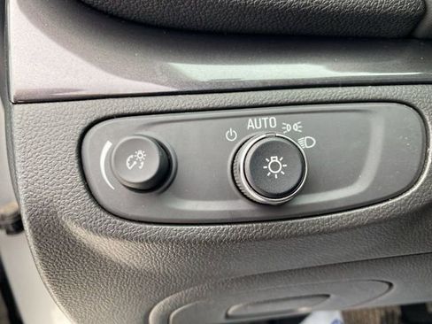 Used 2018 Buick Encore Preferred image 19