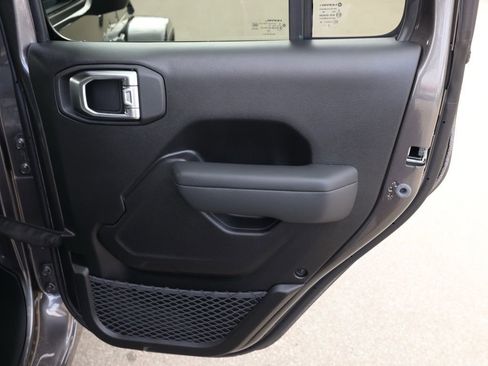 New 2026 Jeep Gladiator Sport image 18