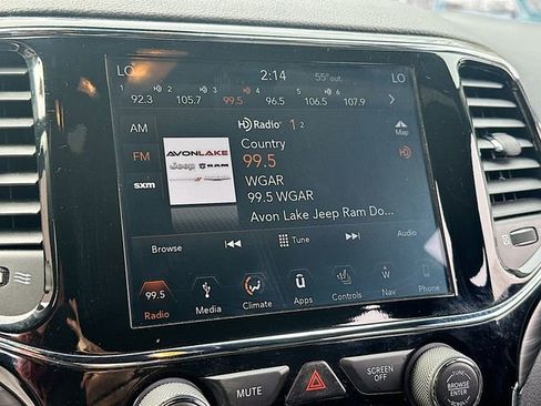 Used 2019 Jeep Grand Cherokee Altitude image 16