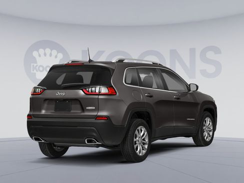 Used 2019 Jeep Cherokee Latitude Plus w/ Comfort/Convenience Group image 2