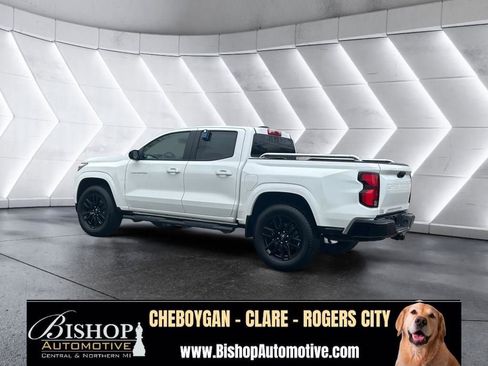 Used 2024 Chevrolet Colorado Z71 w/ Z71 Convenience Package 2 AWD/4WD image 17