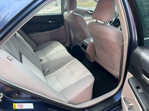 Used 2014 Toyota Camry LE image 10