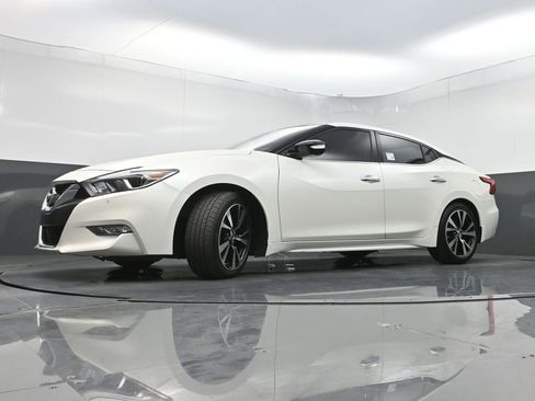 Used 2017 Nissan Maxima Platinum FWD image 27