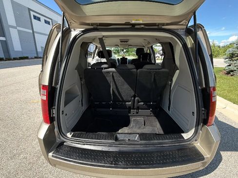 Used 2009 Dodge Grand Caravan SE w/ Climate Group FWD image 26
