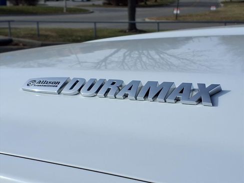 Used 2016 Chevrolet Silverado 3500 LT w/ LT Convenience Package image 18