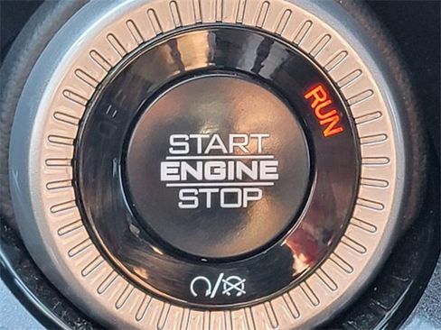 Certified 2024 Jeep Wagoneer L 4WD w/ Rear Seat Video Group 1 image 8