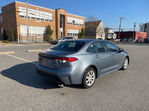 Used 2023 Toyota Corolla LE image 5