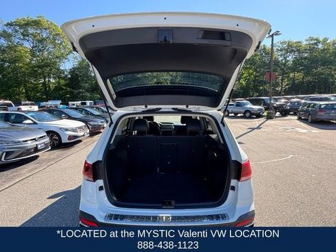 Certified 2023 Volkswagen Taos SE w/ Panoramic Sunroof Package FWD image 21