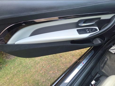 Used 2018 BMW M4 Coupe RWD image 12
