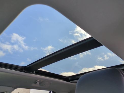 Certified 2023 Ford Explorer XLT w/ Equipment Group 202A image 19