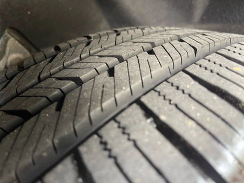 Used 2016 Lincoln MKX Reserve w/ Technology Package image 9