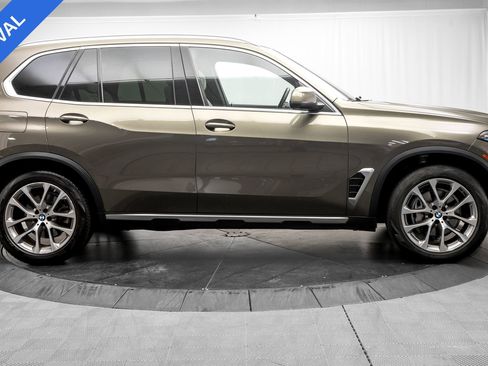 Used 2024 BMW X5 xDrive40i w/ Premium Package AWD/4WD image 8