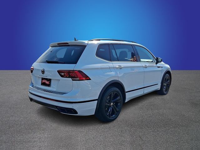 Used 2024 Volkswagen Tiguan SE R-Line FWD image 4
