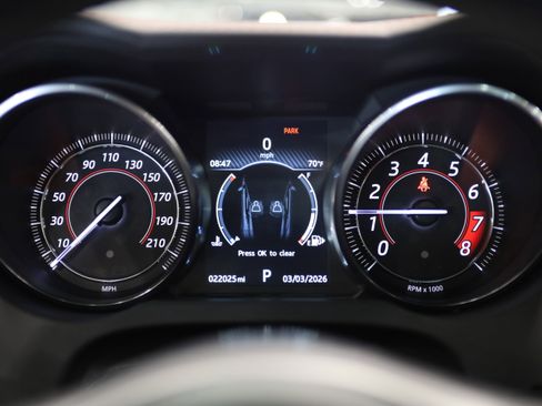 Used 2017 Jaguar F-TYPE R image 20