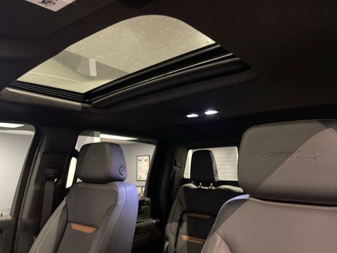 Used 2025 GMC Sierra 2500 AT4 w/ AT4 Premium Plus Package image 34