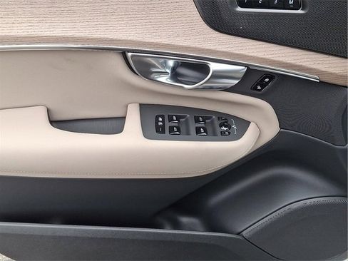 New 2026 Volvo XC90 B6 Plus w/ Protection Package Premier image 6