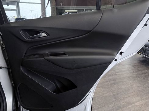 Used 2018 Chevrolet Equinox LT image 26