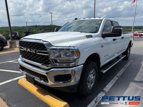 Used 2024 RAM 3500 Big Horn AWD/4WD image 1