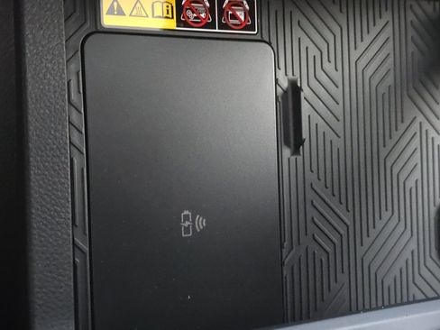 New 2025 Toyota Tacoma TRD Off-Road image 18