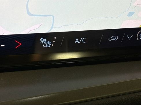 New 2026 Chevrolet Traverse LT image 21