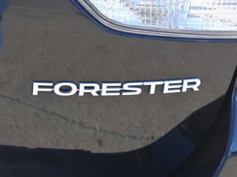 Used 2019 Subaru Forester Premium image 8