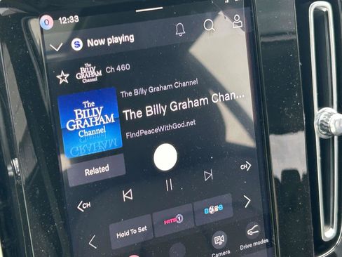 New 2026 Volvo XC40 B5 Core AWD/4WD image 23