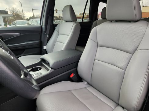 Certified 2025 Honda Passport EX-L image 7