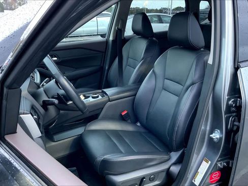 Used 2023 Nissan Rogue SL w/ SL Premium Package image 7