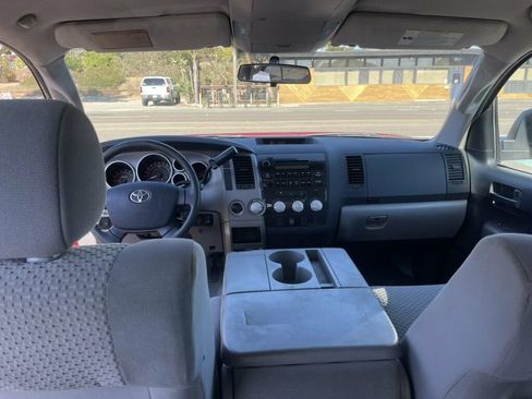 Used 2011 Toyota Tundra 4x4 CrewMax w/ Tow Pkg image 22