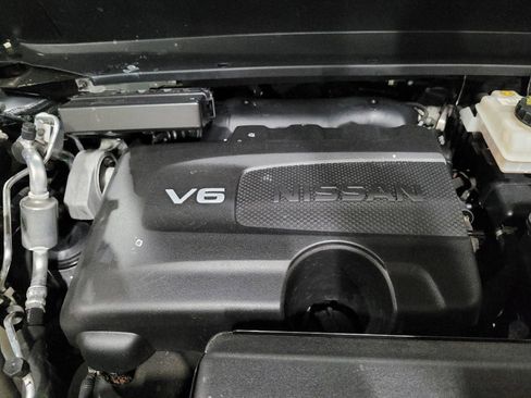 Used 2019 Nissan Pathfinder S AWD/4WD image 30