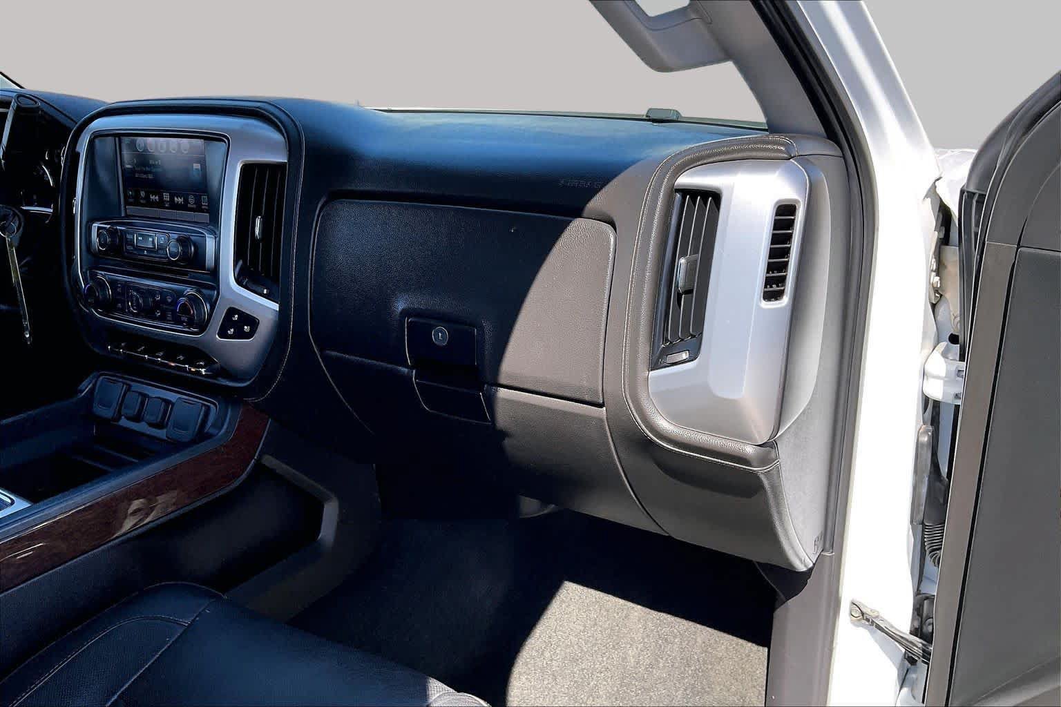 Used 2018 GMC Sierra 1500 SLT AWD/4WD image 17