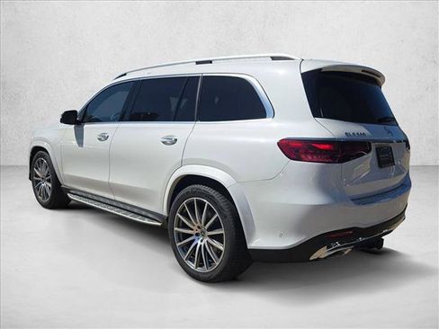 New 2026 Mercedes-Benz GLS 580 4MATIC image 8