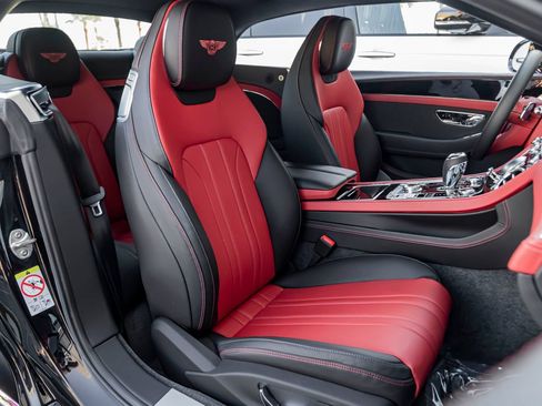 Certified 2023 Bentley Continental GT V8 AWD/4WD image 31