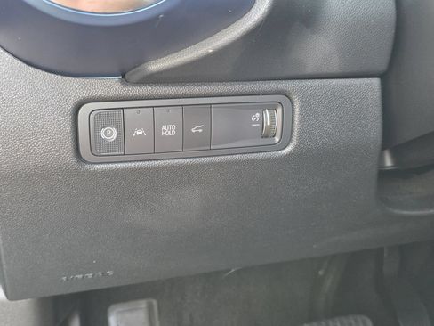 Used 2025 Chevrolet Equinox EV LT w/ LPO, Blackout Package FWD image 23