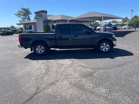 Used 2011 Nissan Frontier SV w/ SV Premium Utility Pkg AWD/4WD image 3