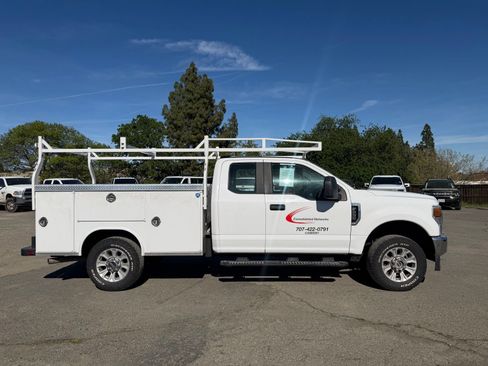 Used 2021 Ford F250 XL w/ STX Appearance Package image 6