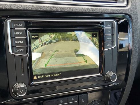 Used 2018 Volkswagen Jetta Sedan FWD image 24