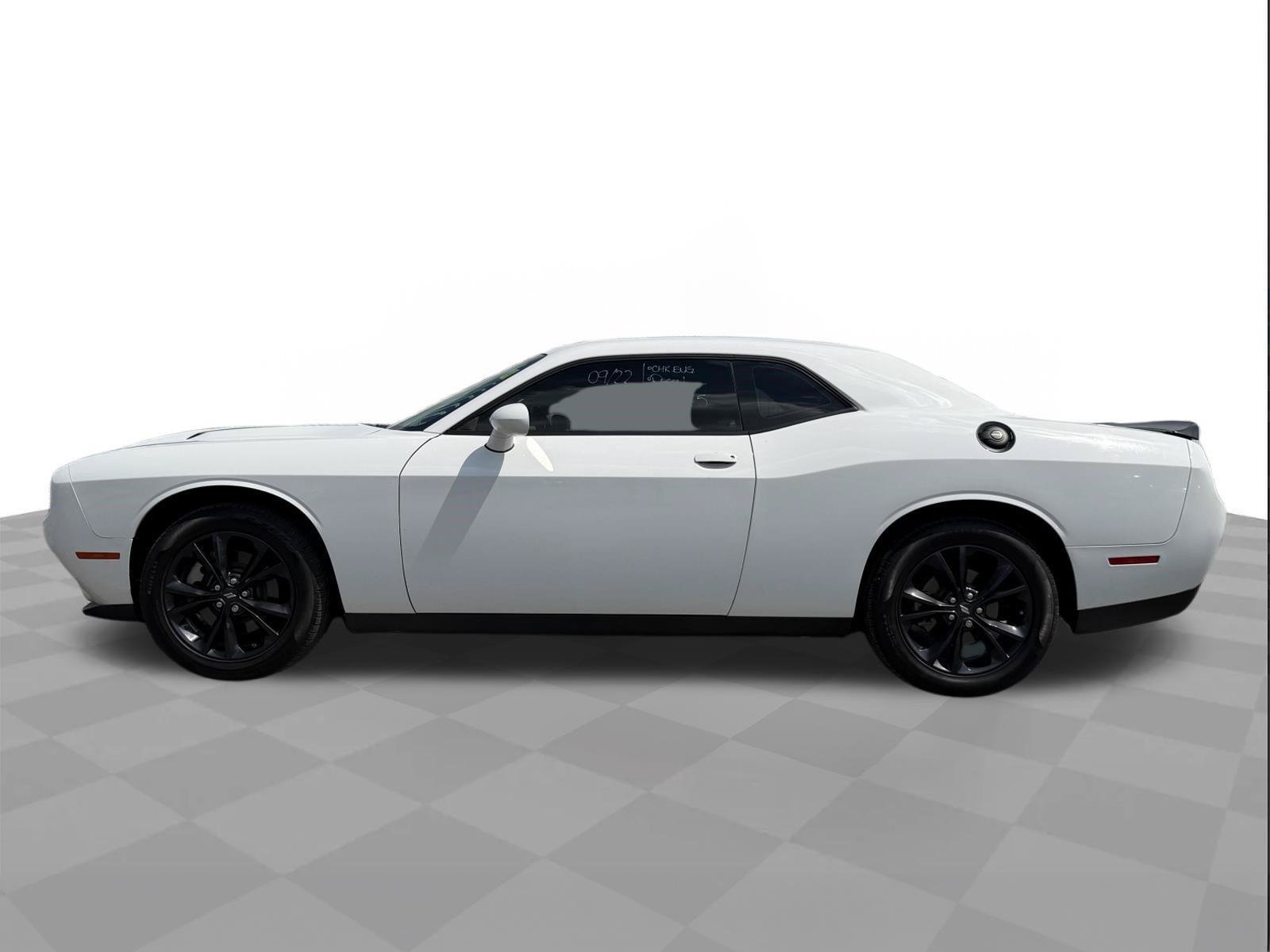 Used 2023 Dodge Challenger SXT w/ Blacktop Package AWD/4WD image 2