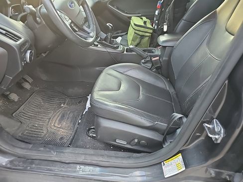 Used 2015 Ford Focus SE w/ Equipment Group 201A image 11