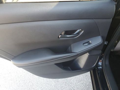 Certified 2025 Nissan Sentra SV w/ Trunk Package image 16