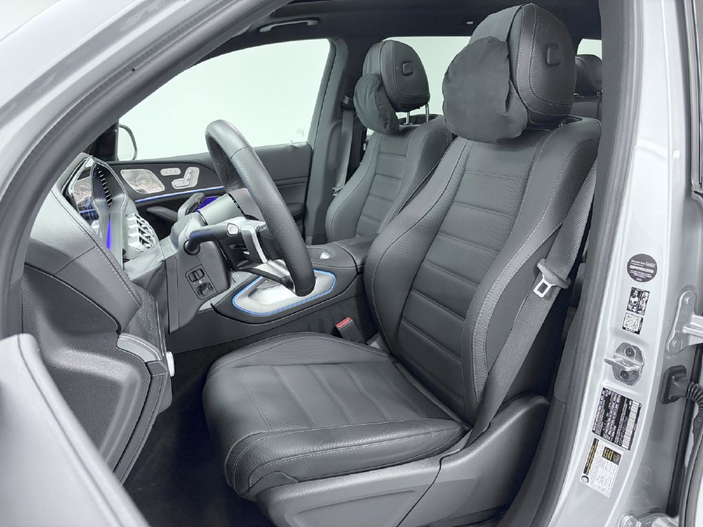Certified 2025 Mercedes-Benz GLS 580 4MATIC image 16