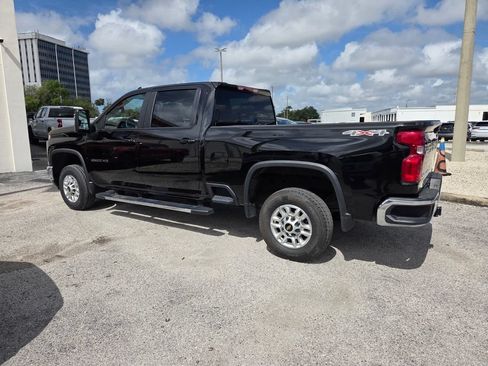 Used 2025 Chevrolet Silverado 2500 LT w/ Convenience Package AWD/4WD image 11