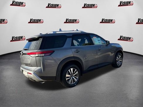 New 2025 Nissan Pathfinder SL image 5